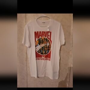 Old Navy Tee Shirt Size Medium Marvel Universe White